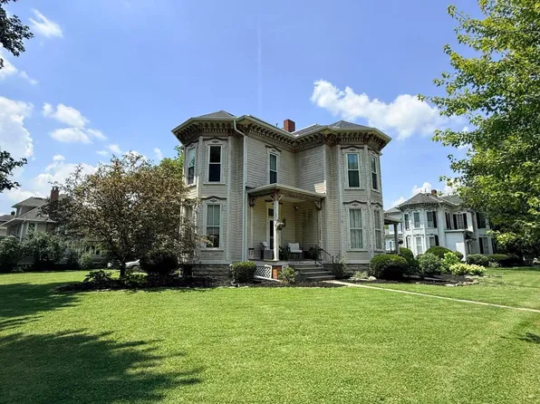 312 S Monroe St, Fremont, OH 43420