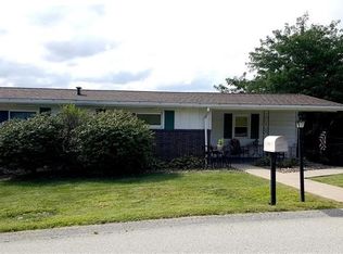 1217 Scenic Dr, Latrobe, PA 15650