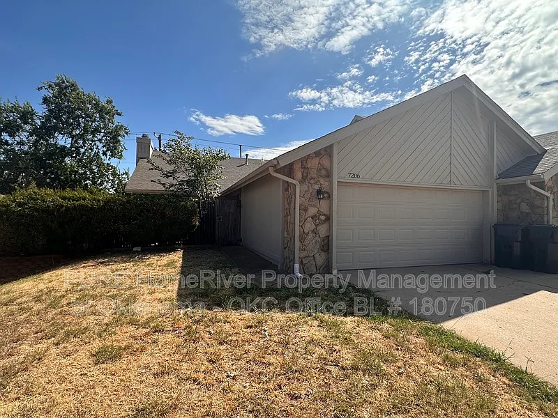 2 bed, 2.0 bath, 1240 sqft, $1,350 — Photo 1