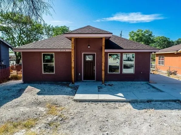 713 E Garza St, Del Rio, TX 78840