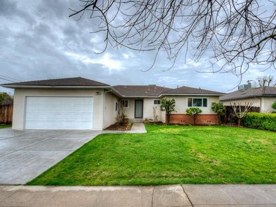 5590 N Angus St, Fresno, CA, 93710