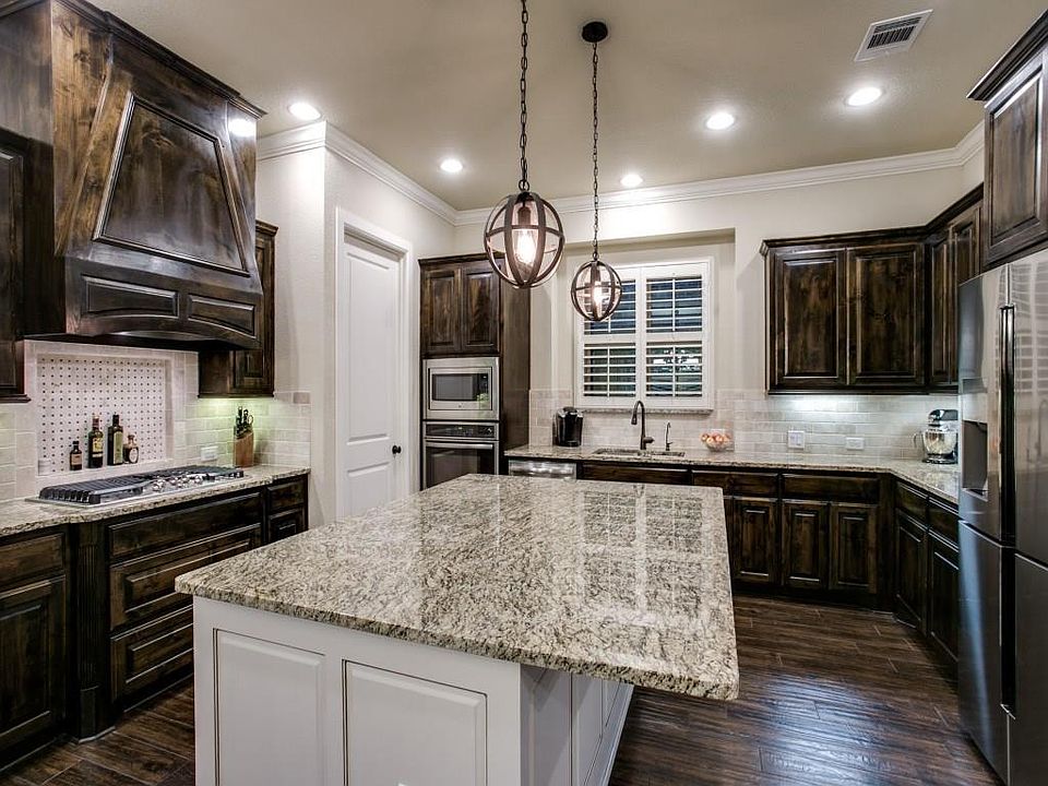 1st image of 8679 Fanellan Wood Pl