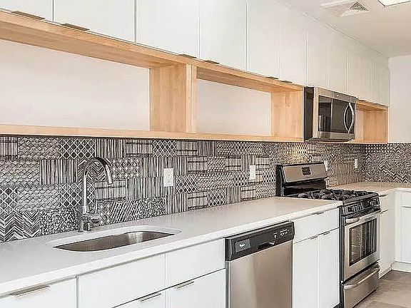 4th image of 766 Lafayette Ave APT 3A