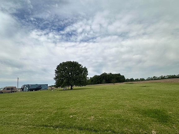 2nd image of 9766 Township Highway 79