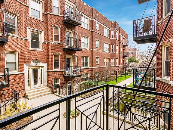 5th image of 1340 W Greenleaf Ave APT 1D