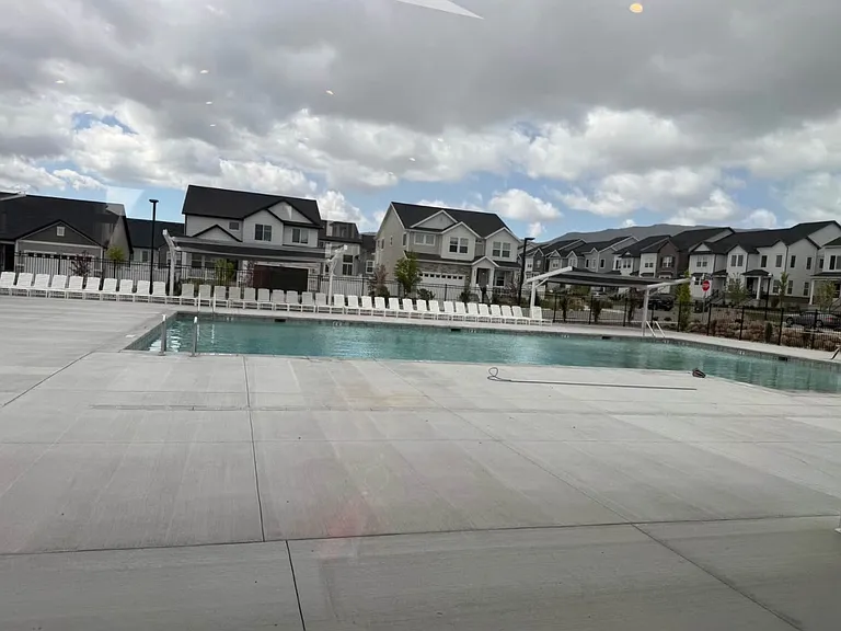 S Hanley Ln — Photo 11