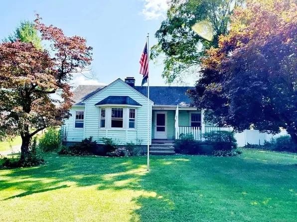 26 Mansfield St, Bethel, CT 06801