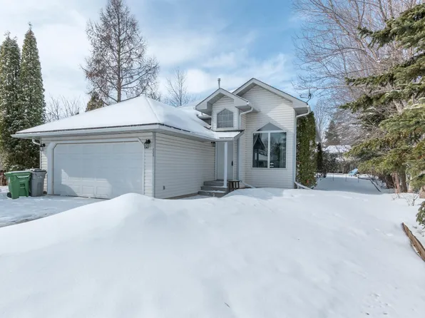 221 Grandin Dr, Morinville, AB T8R 1H6