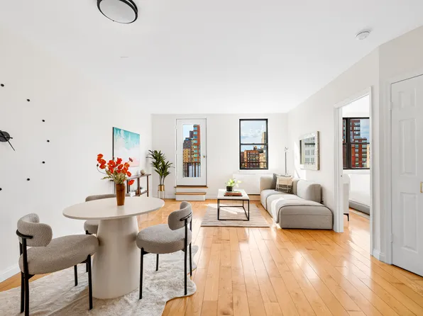 186 West 80th Street image 1 of 13