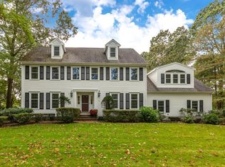 18 Loew Cir, Milton, MA 02186