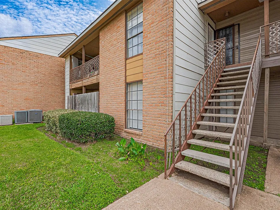 9090 S Braeswood Blvd #43