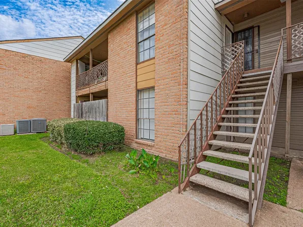 9090 S Braeswood Blvd APT 43, Houston, TX 77074