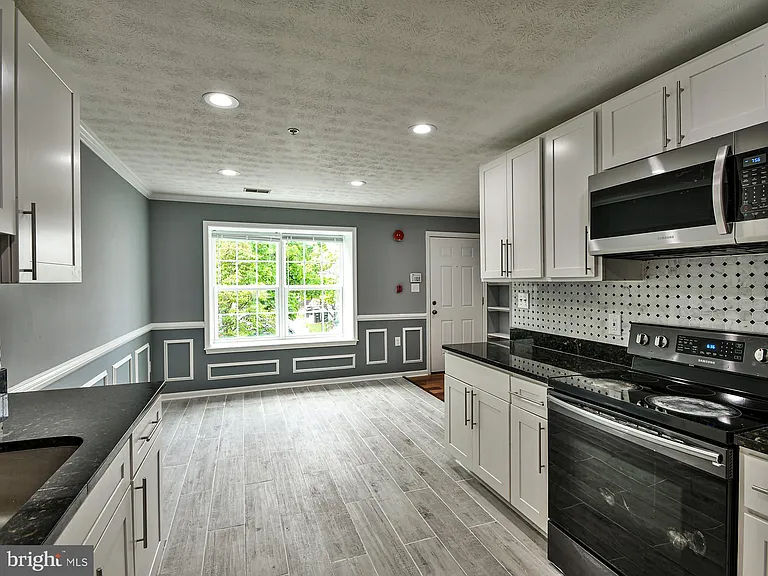 11238 Hannah Way #3 — Photo 7