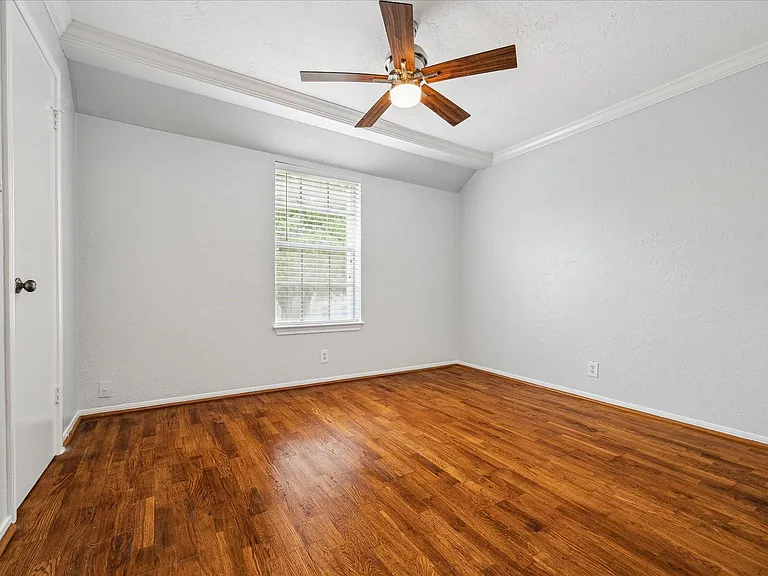 2511 Commonwealth St — Photo 20