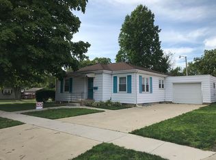 106 W Fast Ave, Mackinaw, IL