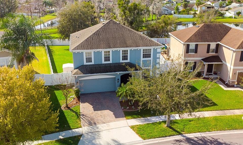 1st image of 2241 Plantation Oak Dr