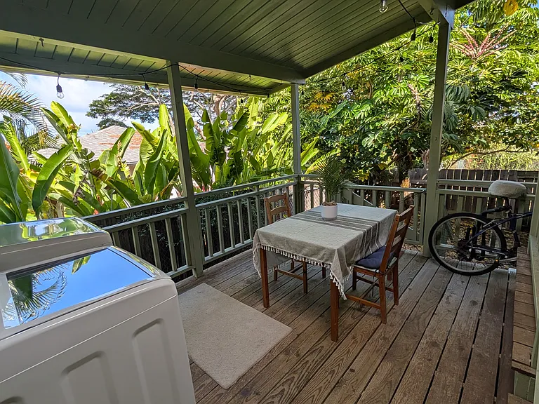 Private lanai w/washer & dryer