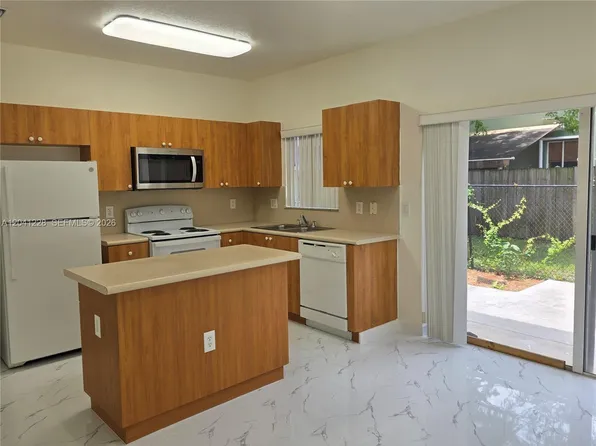 2973 SE 15th Ter, Homestead, FL 33035