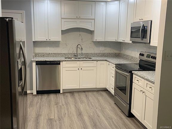 3rd image of 3541 Bainbridge Dr