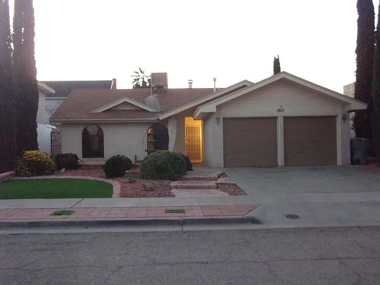 1917 Ralph Janes Pl — Photo 1