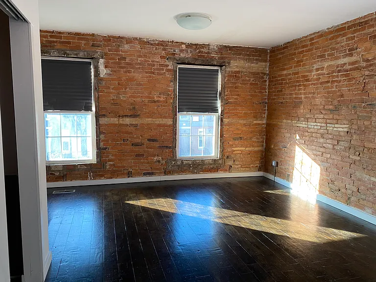 880-894 Oak St #880 — Photo 36