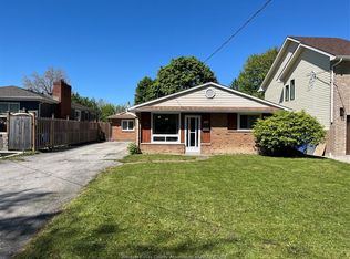589 Elinor St, Windsor, ON N8P 1E3