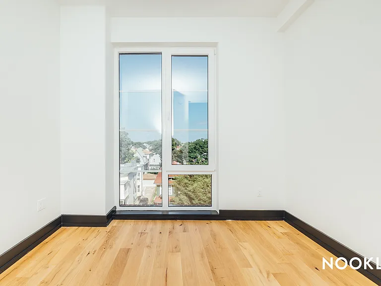 1270 New York Ave #5C — Photo 8