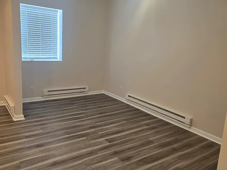 209 S Locust St #5 — Photo 12