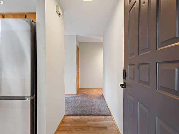 2nd image of 12506 SE Stark St APT D