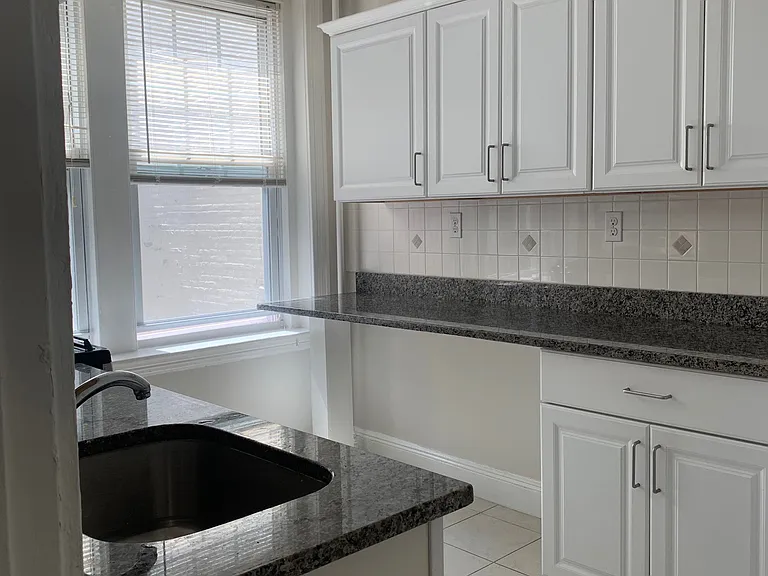 339 S Huntington Ave #6 — Photo 11