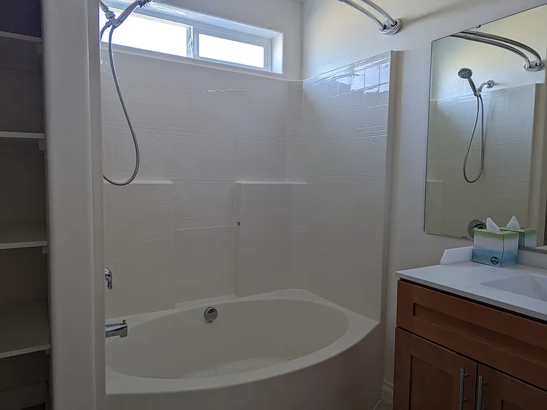 959 Wawona Ave SE #B — Photo 18