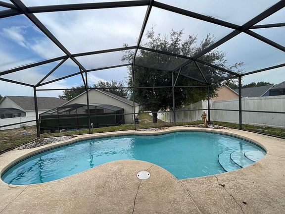 2nd image of 624 Knollwood Dr