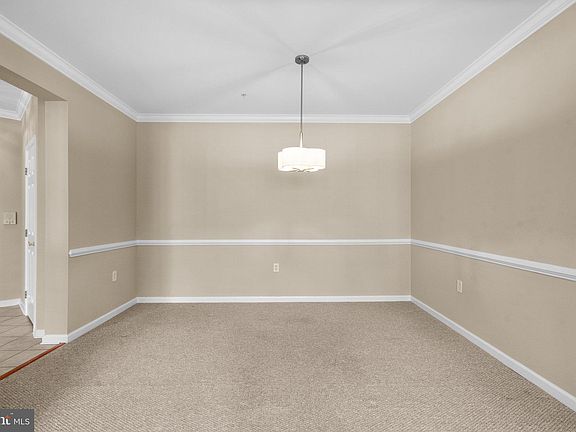 5th image of 2604 Clarion Ct APT 302
