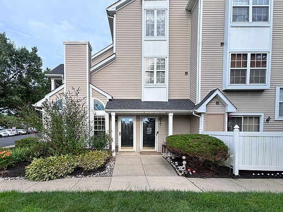 4th image of 203A Saxony Dr