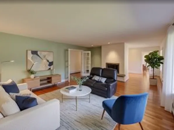 1145 Sinclair St, West Vancouver, BC