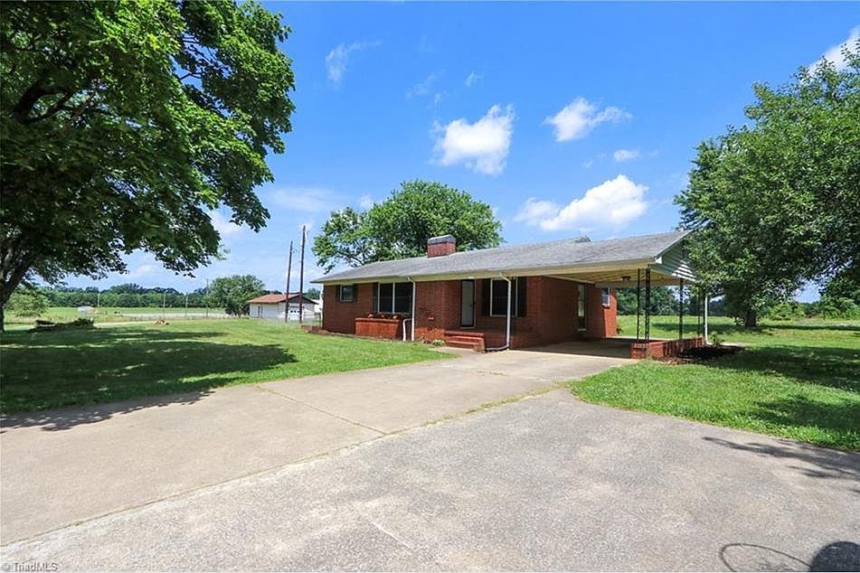 1st image of 3315 Max And Georgias Ln