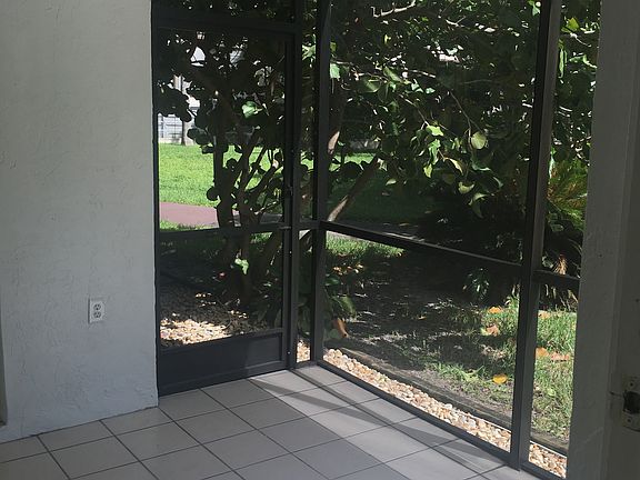 4th image of 7450 NW 17th St APT 109