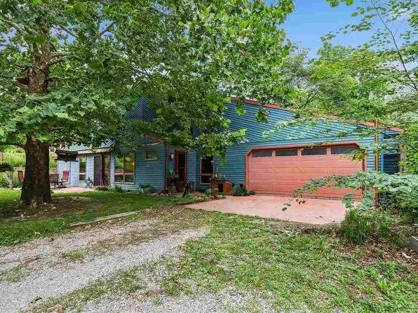 3244 170th St, Riverside, IA 52327