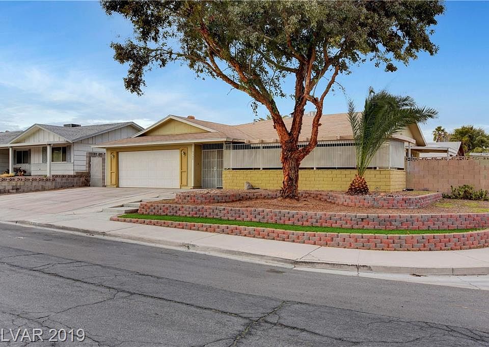 1st image of 4568 Sun Valley Dr