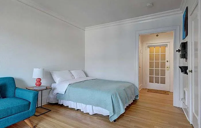 1811 NW Couch St — Photo 10