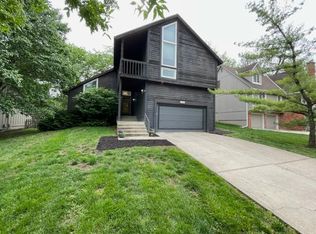 11325 Marty St, Overland Park, KS 66210