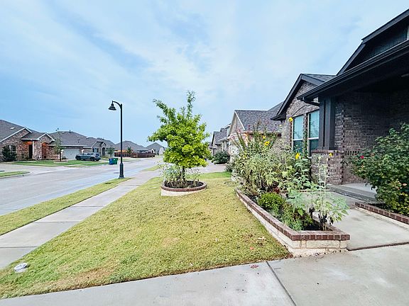 2nd image of 4732 Bluffview Dr