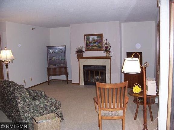 2nd image of 713 Larpenteur Avenue E