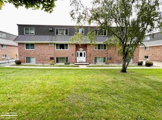 1627 S Riverside Ave #5, Saint Clair, MI 48079
