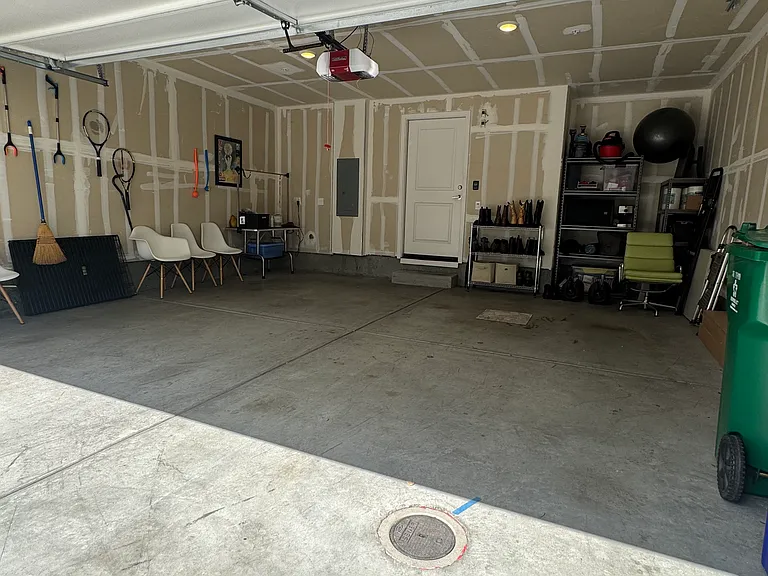 1580 Wright Ave — Photo 3