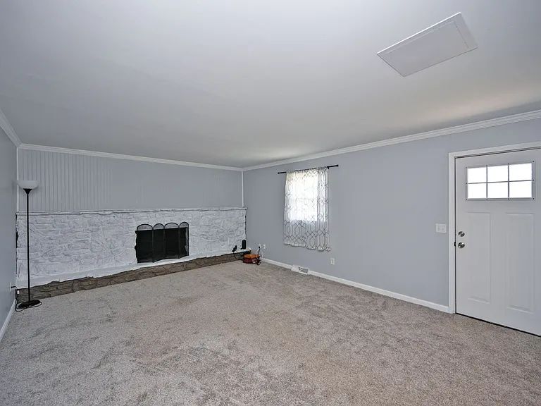 409 Glenn St — Photo 13
