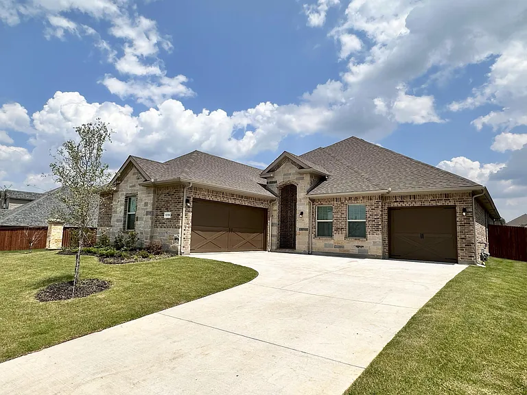 1310 Axis Deer Rd — Photo 3