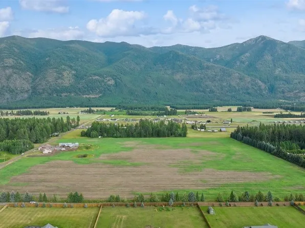 210 Trap Rd, Columbia Falls, MT 59912