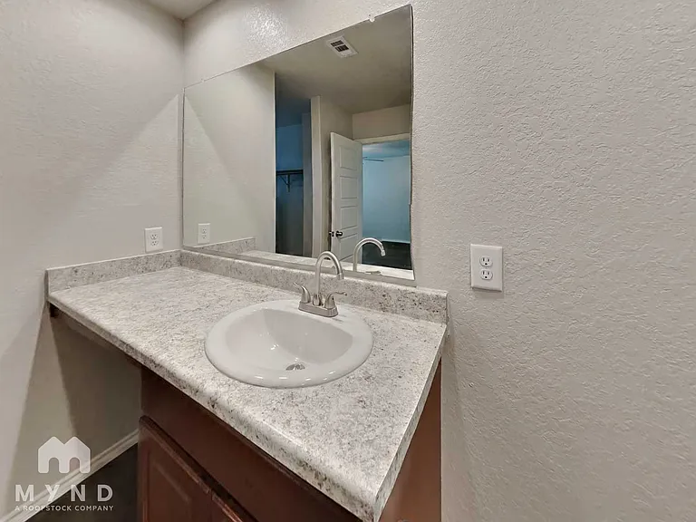 13019 Lineberry Ln — Photo 13