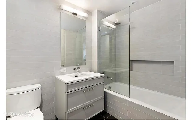 Rented by Douglas Elliman | media 19